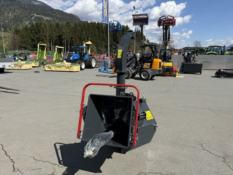 BX-42RS Scheibenhäcksler bis 10cm Aststärke