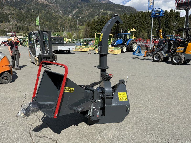 BX-42RS Scheibenhäcksler bis 10cm Aststärke
