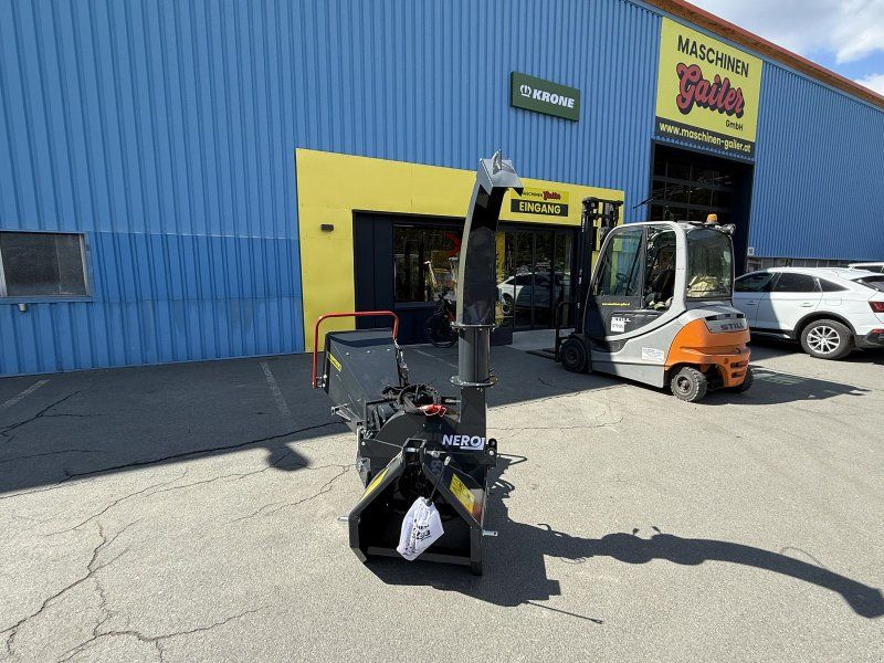 BX-42RS Scheibenhäcksler bis 10cm Aststärke