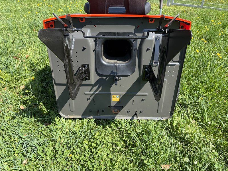 Husqvarna TC 215T , Entleerungshilfe 2 Zylinder Motor