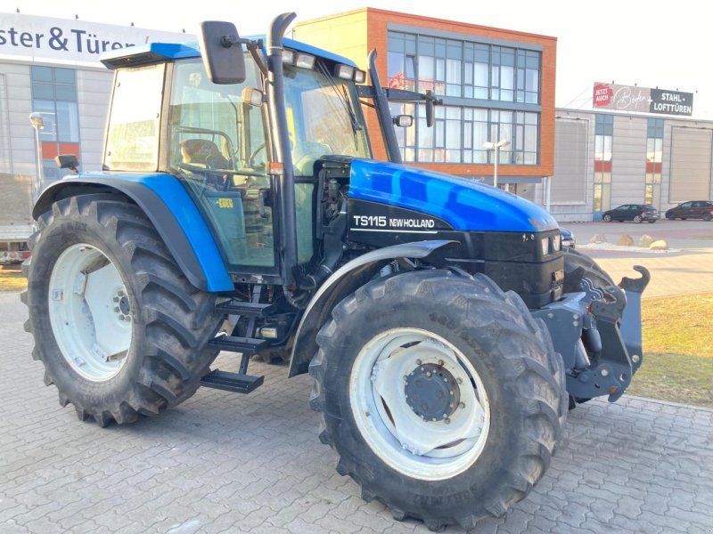 New Holland TS 115