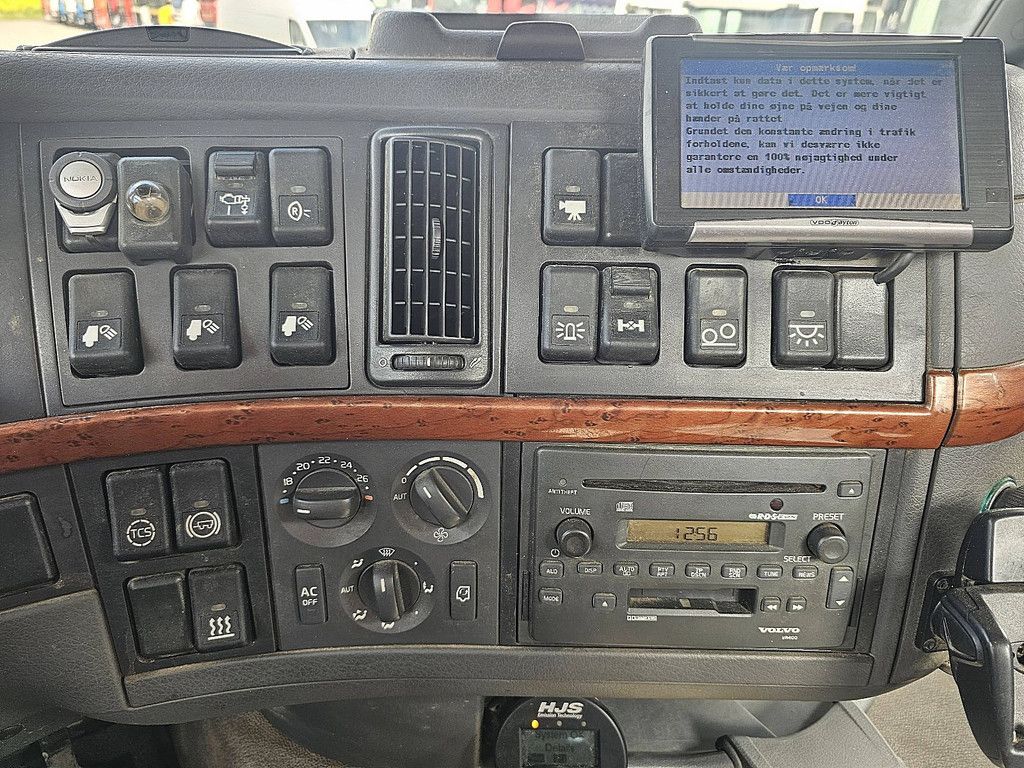 VOLVO FH 13.480 8x2 hiab 477e6 +jib