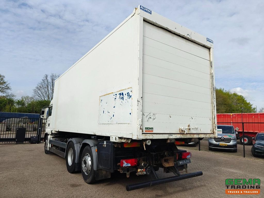 MAN TGA 26.440 6x2 Sleeper Cab Euro3 - Enclosed Box / BDF System - Full Air - Lift Axle - Towing Hitch