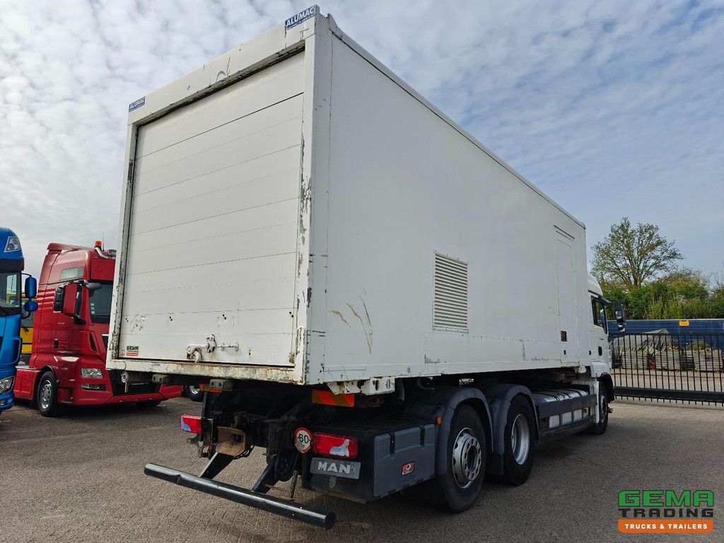 MAN TGA 26.440 6x2 Sleeper Cab Euro3 - Enclosed Box / BDF System - Full Air - Lift Axle - Towing Hitch
