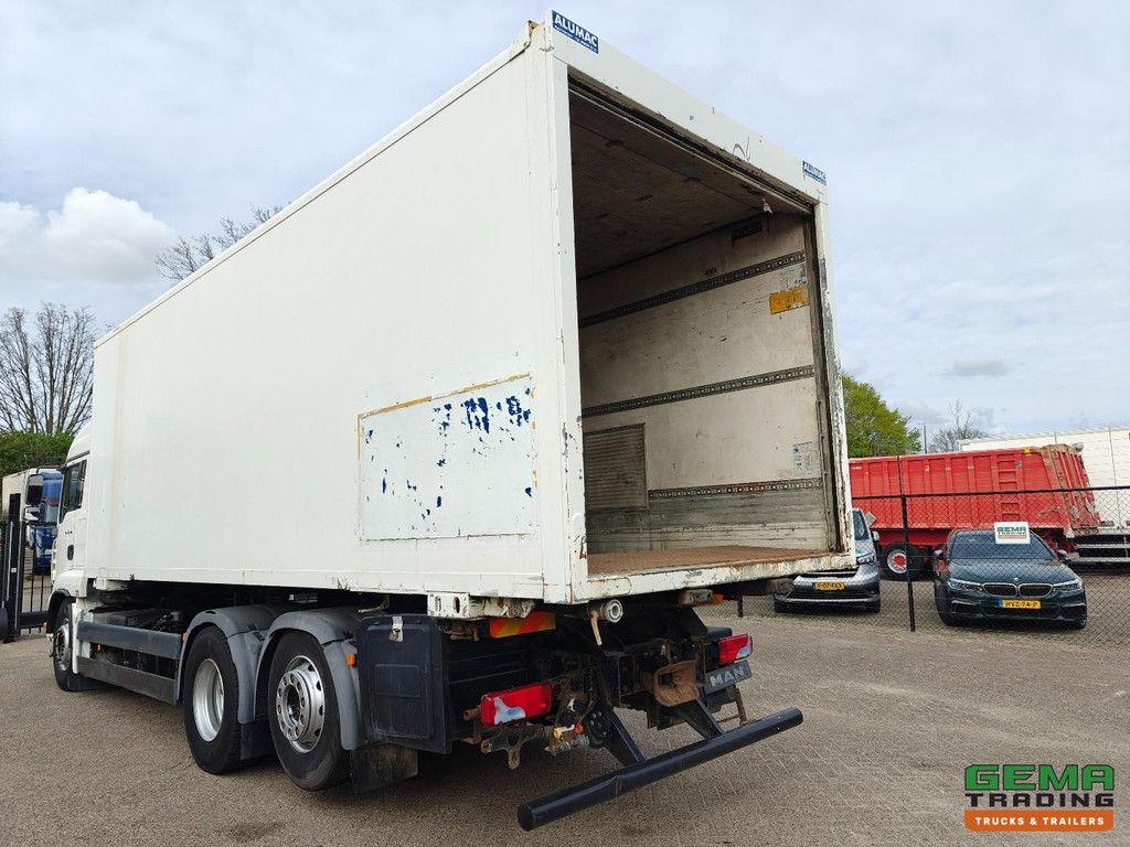 MAN TGA 26.440 6x2 Sleeper Cab Euro3 - Enclosed Box / BDF System - Full Air - Lift Axle - Towing Hitch