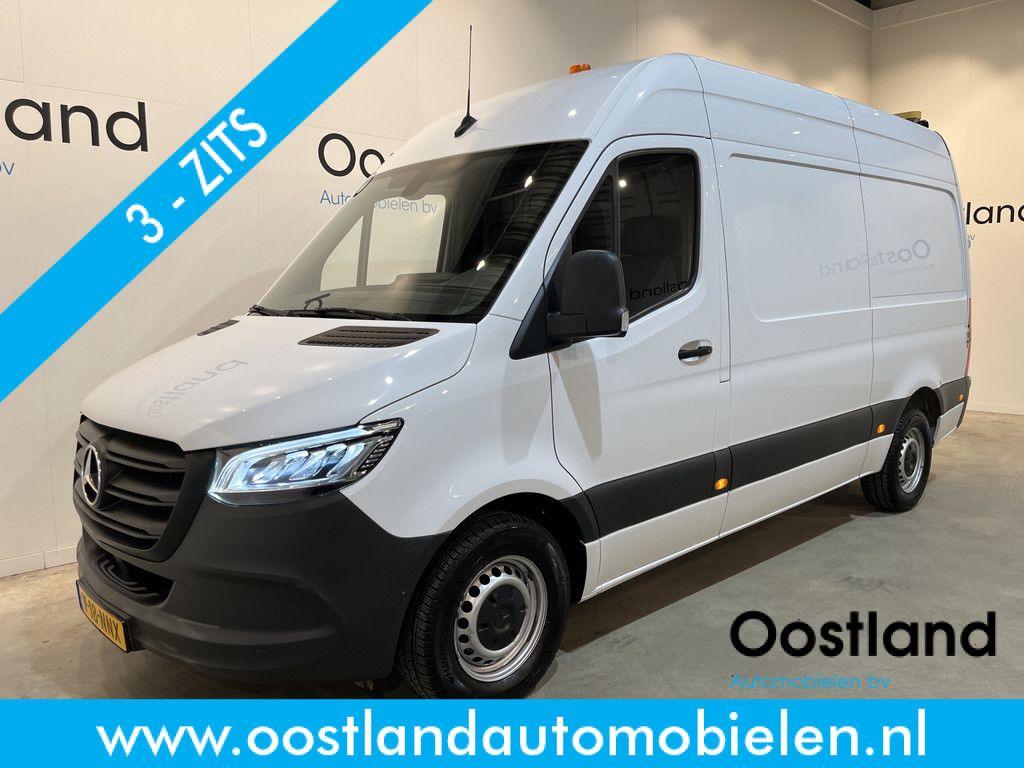 Mercedes-Benz Sprinter 317 CDI L2H2 RWD / Euro 6 / LED / Airco / Cruise Control / Camera / Trekhaak / CarPlay / 3-Zits