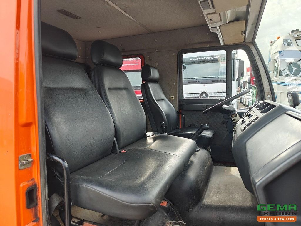 MAN 12.224 LC 4x2 Double Cab (7-seater) Euro 0 - 5.65m Loading Platform + Hydraulic Ramp - 134,231km Original