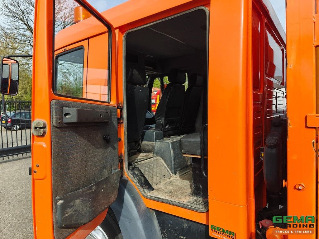 MAN 12.224 LC 4x2 Double Cab (7-seater) Euro 0 - 5.65m Loading Platform + Hydraulic Ramp - 134,231km Original