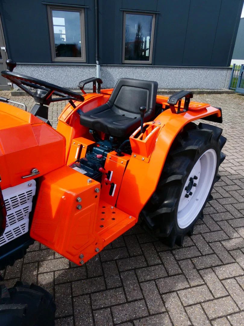 Kubota B1902 4wd / 392 Draaiuren / Superkruipversnelling