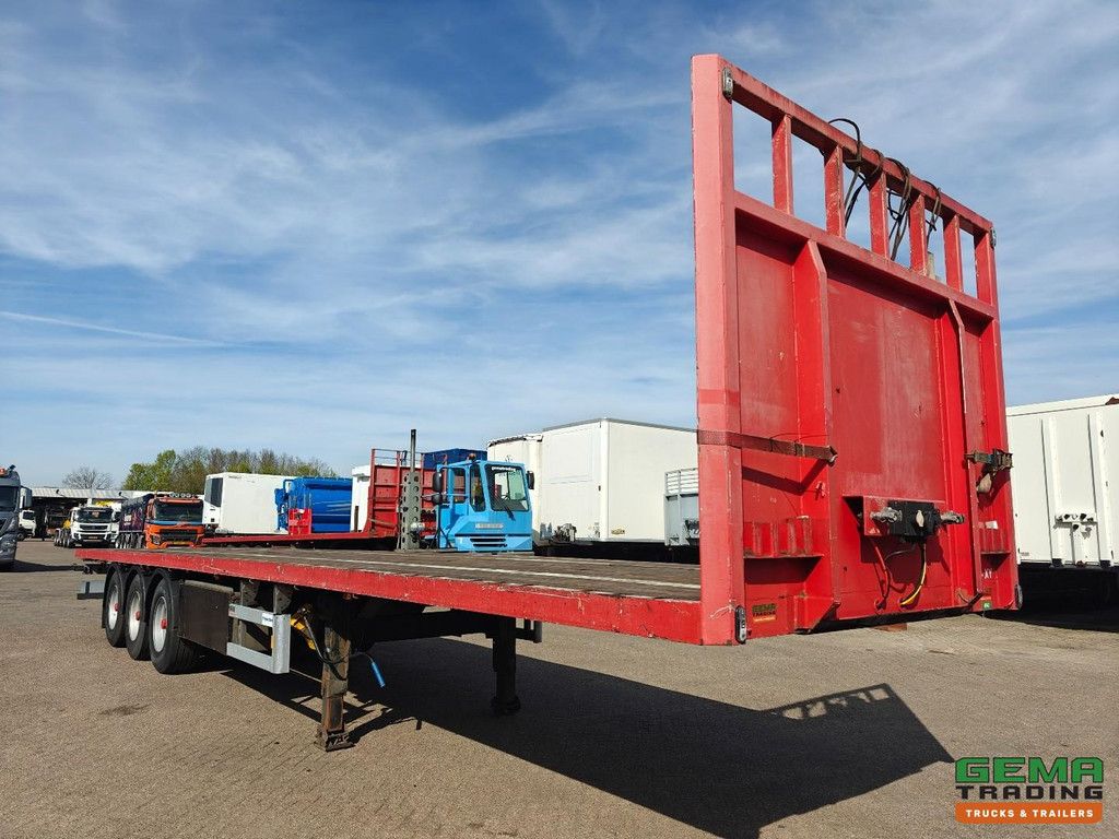 Tracon Trailers TO 3 Open flatbed - Stake pockets - Hardwood floor - 3-axle BPW drum