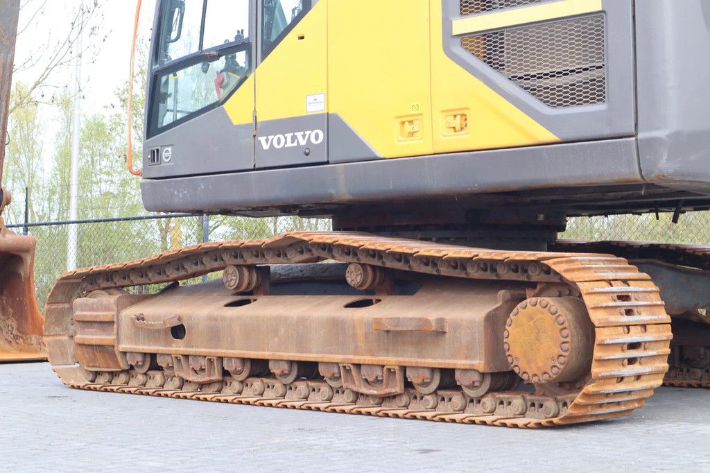 Volvo EC300EL | EC 300 EL | QUICK COUPLER | BUCKET