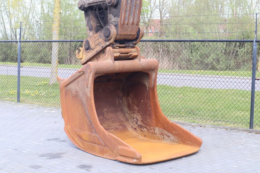 Volvo EC300EL | EC 300 EL | QUICK COUPLER | BUCKET