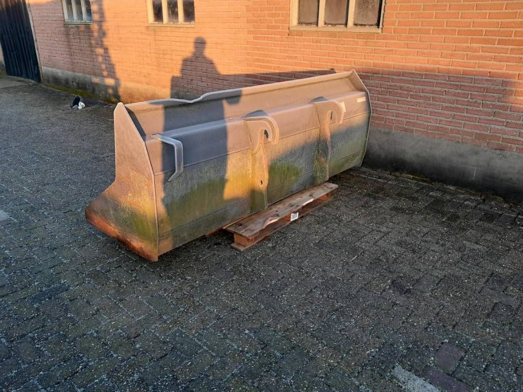 New Holland Grondbak 250cm gebruikt goede staat