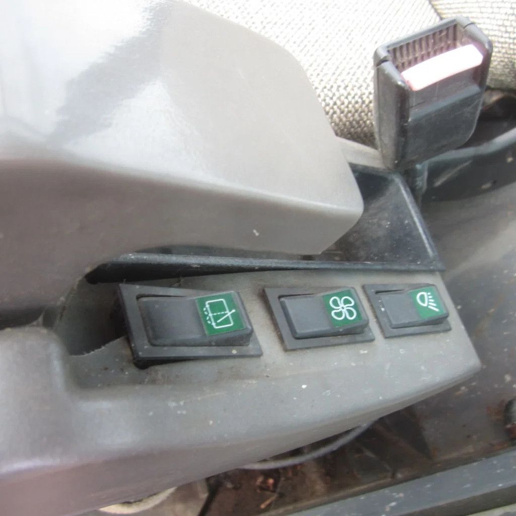 Case Minigraver Maxi 28, nieuwe rupsen, nieuwe accu.