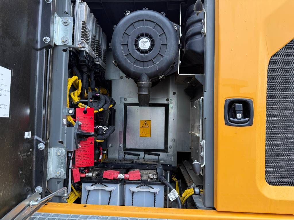 Liebherr R 922 LC