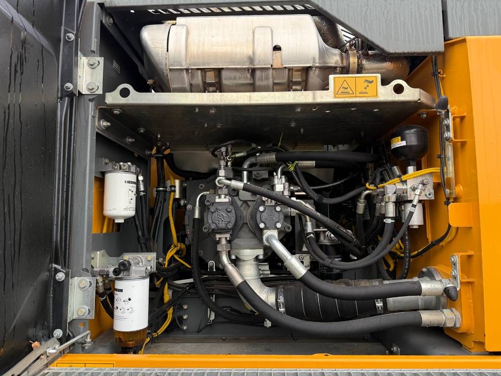 Liebherr R 922 LC