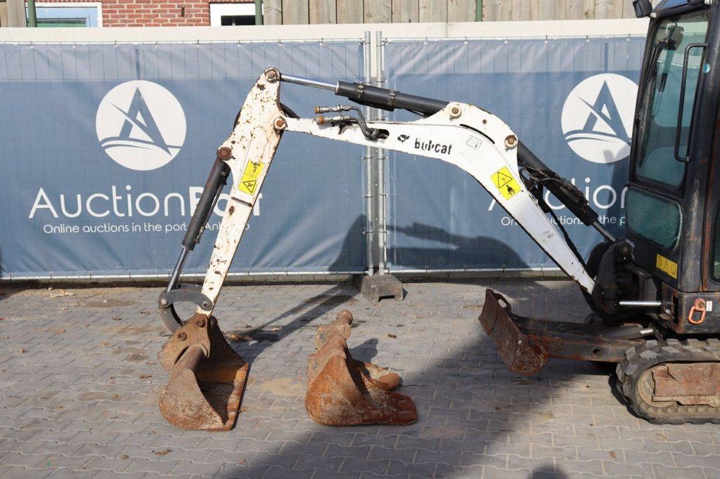 Mini excavator Bobcat E16 Diesel 10.2kW 2014