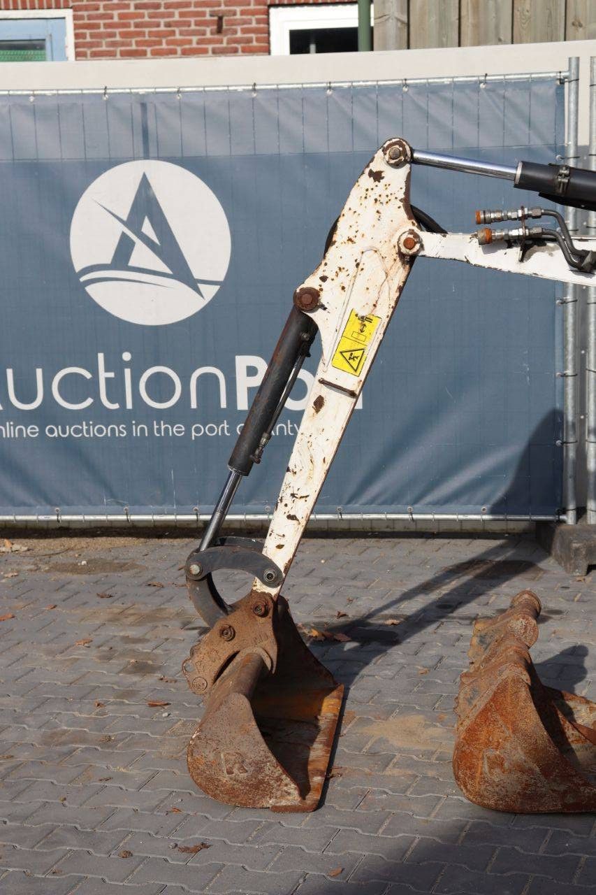 Mini excavator Bobcat E16 Diesel 10.2kW 2014