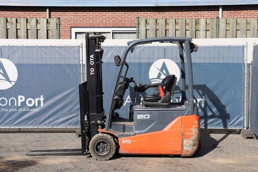 Toyota 8FBE20T Electric Forklift 2000kg 3.3m