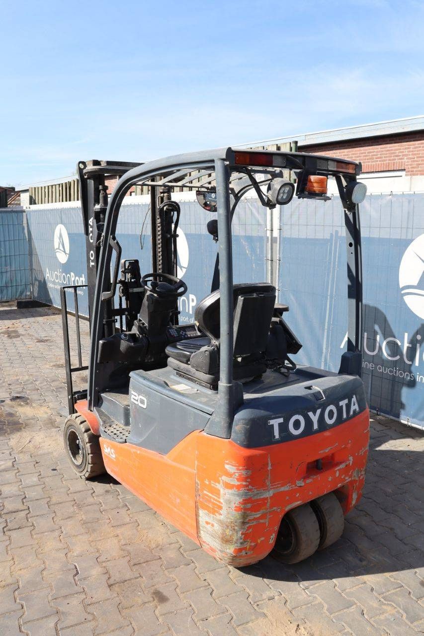 Toyota 8FBE20T Electric Forklift 2000kg 3.3m