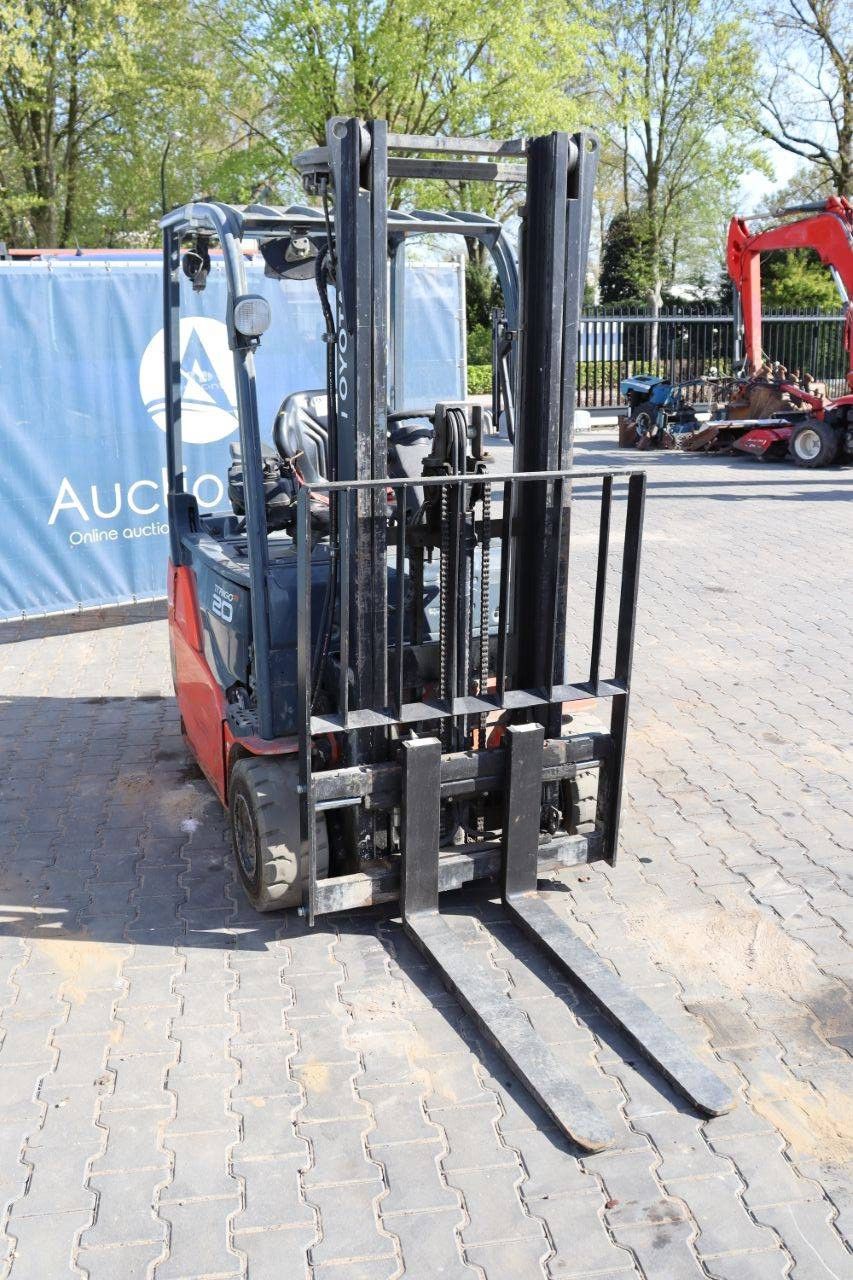 Toyota 8FBE20T Electric Forklift 2000kg 3.3m