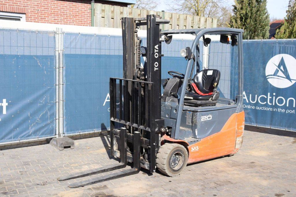 Toyota 8FBE20T Electric Forklift 2000kg 3.3m