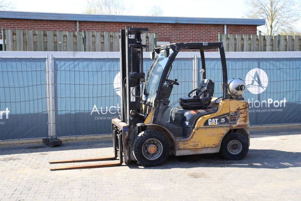 Forklift Caterpillar GP25N LPG 2500kg 5.5m