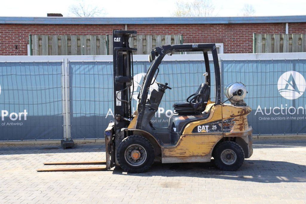 Forklift Caterpillar GP25N LPG 2500kg 5.5m