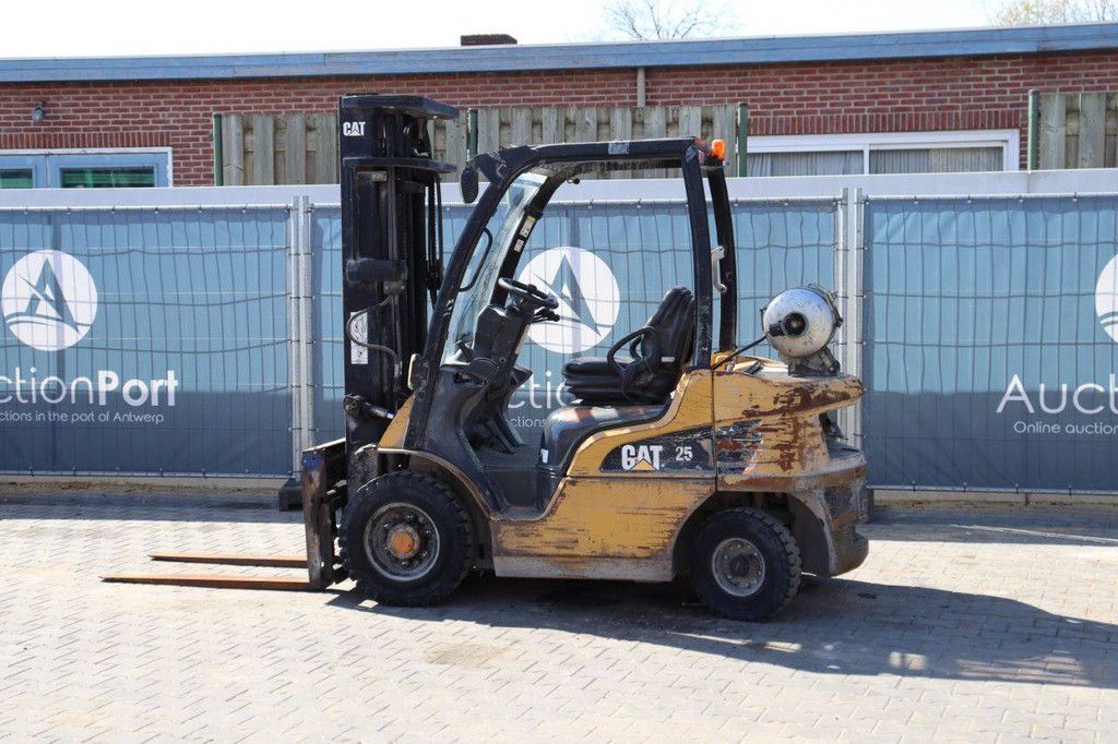 Forklift Caterpillar GP25N LPG 2500kg 5.5m