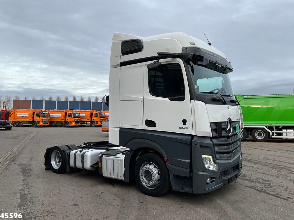 Mercedes-Benz Actros 1842 Mega GigaSpace MirrorCam