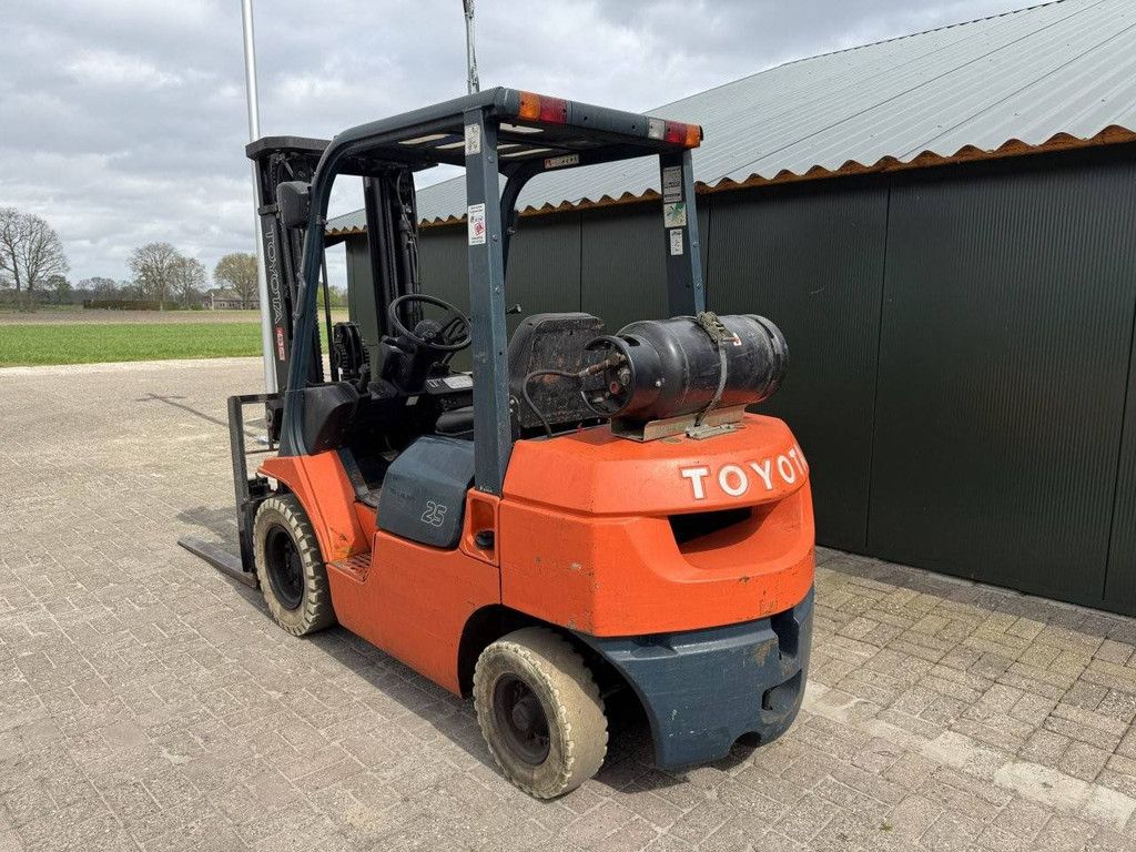 Forklift Toyota 42-7FG25 LPG 2450kg 2003
