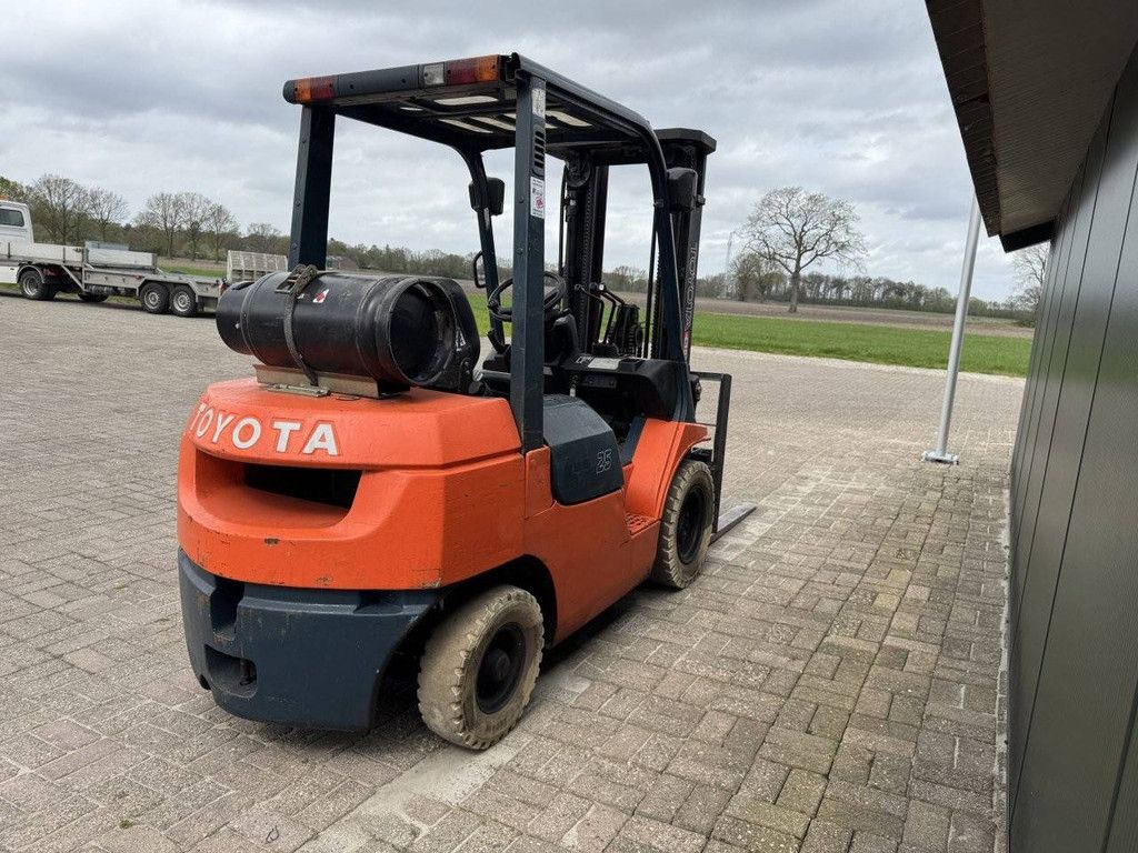 Forklift Toyota 42-7FG25 LPG 2450kg 2003