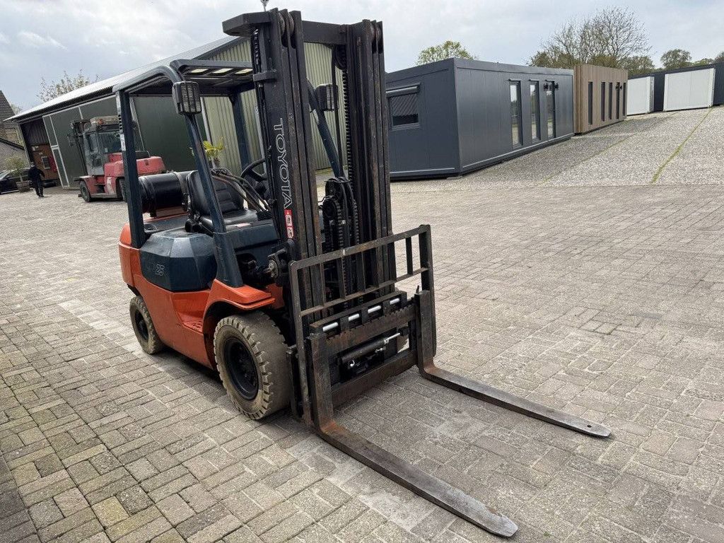 Forklift Toyota 42-7FG25 LPG 2450kg 2003