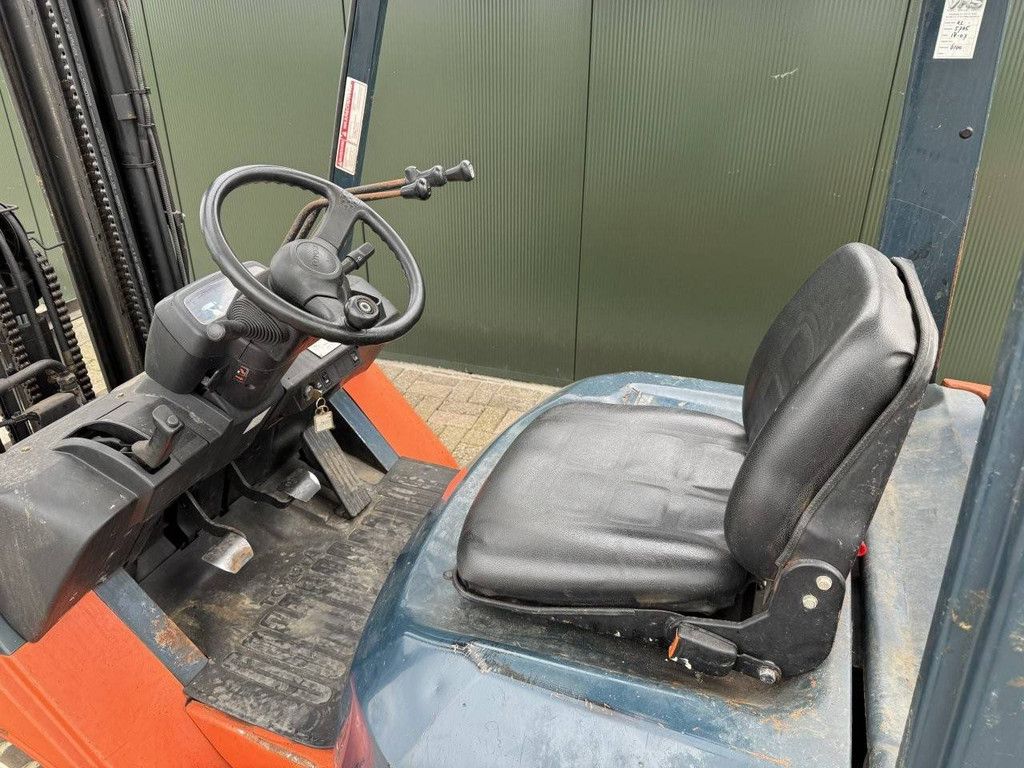 Forklift Toyota 42-7FG25 LPG 2450kg 2003