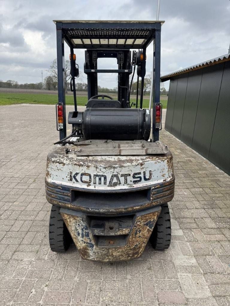 Komatsu FG25T-11E LPG-Gabelstapler, 2500 kg, Baujahr 1989