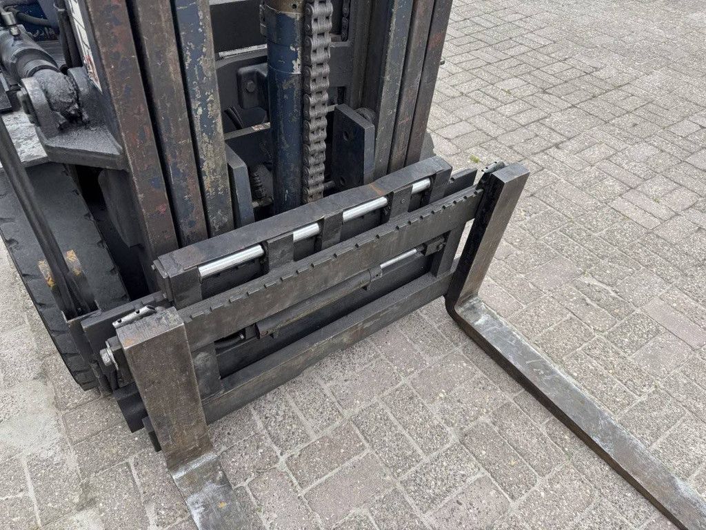 Komatsu FG25T-11E LPG-Gabelstapler, 2500 kg, Baujahr 1989