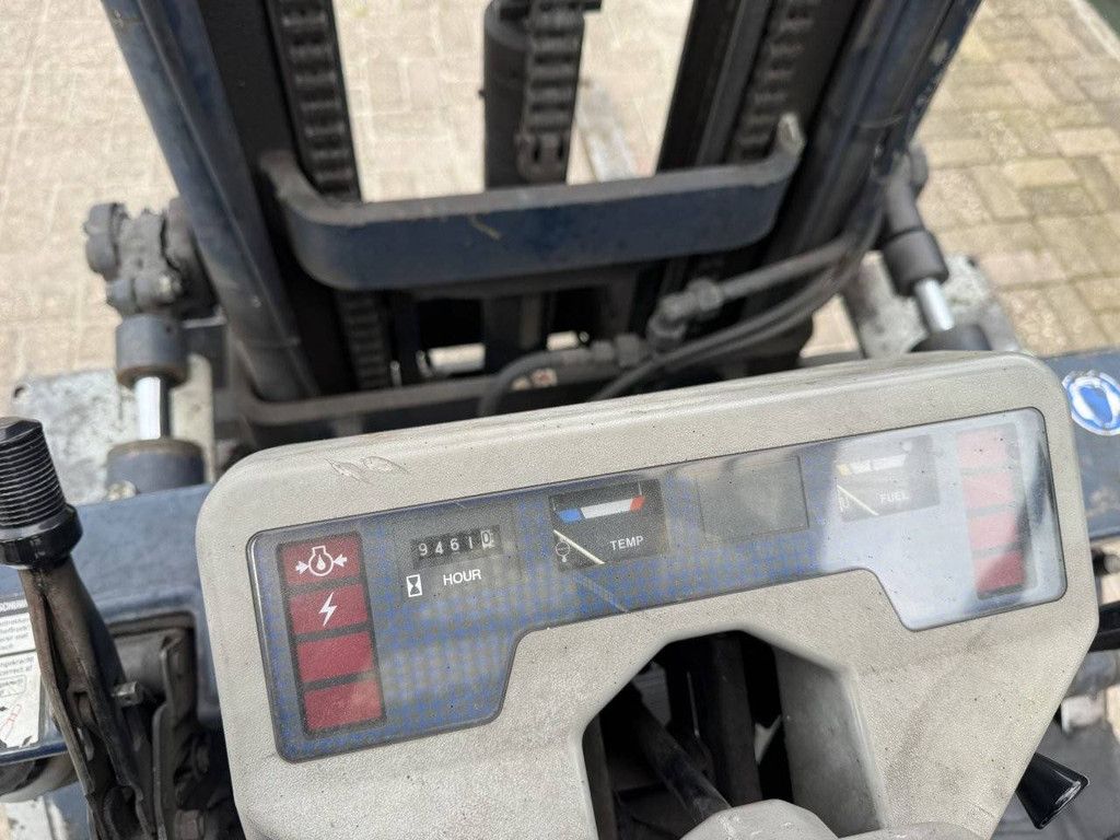 Komatsu FG25T-11E LPG-Gabelstapler, 2500 kg, Baujahr 1989