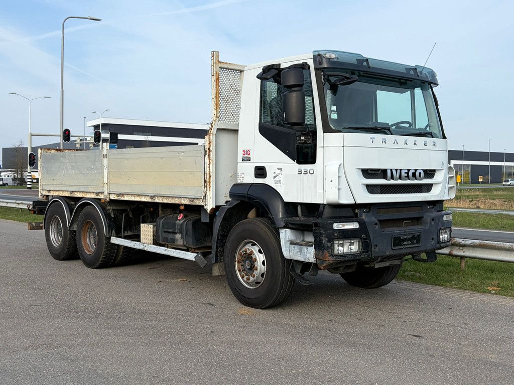 Iveco Trakker 330 6x4