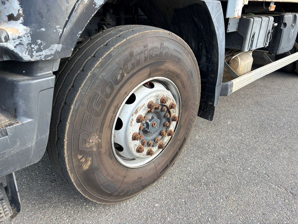 Iveco Trakker 330 6x4
