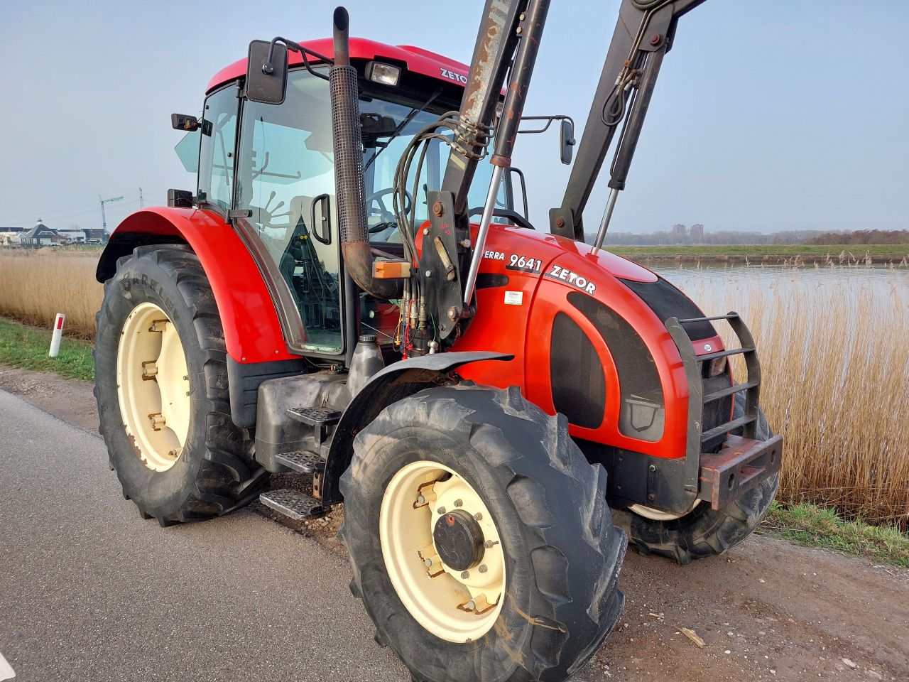 Zetor 9641 Forterra met voorlader