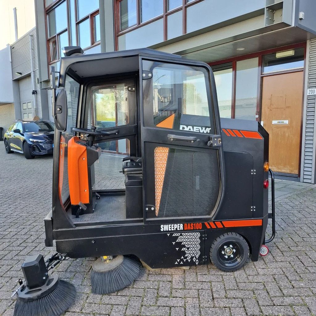 Daewoo Sweeper DAS100