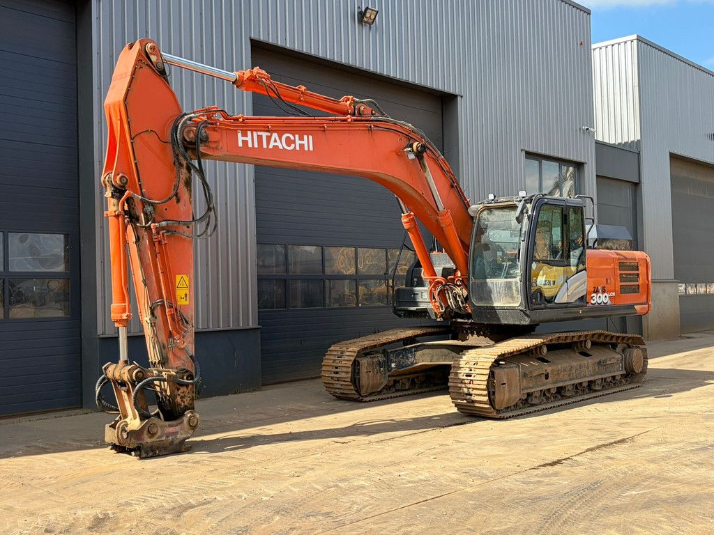 Hitachi ZX300LCN-6