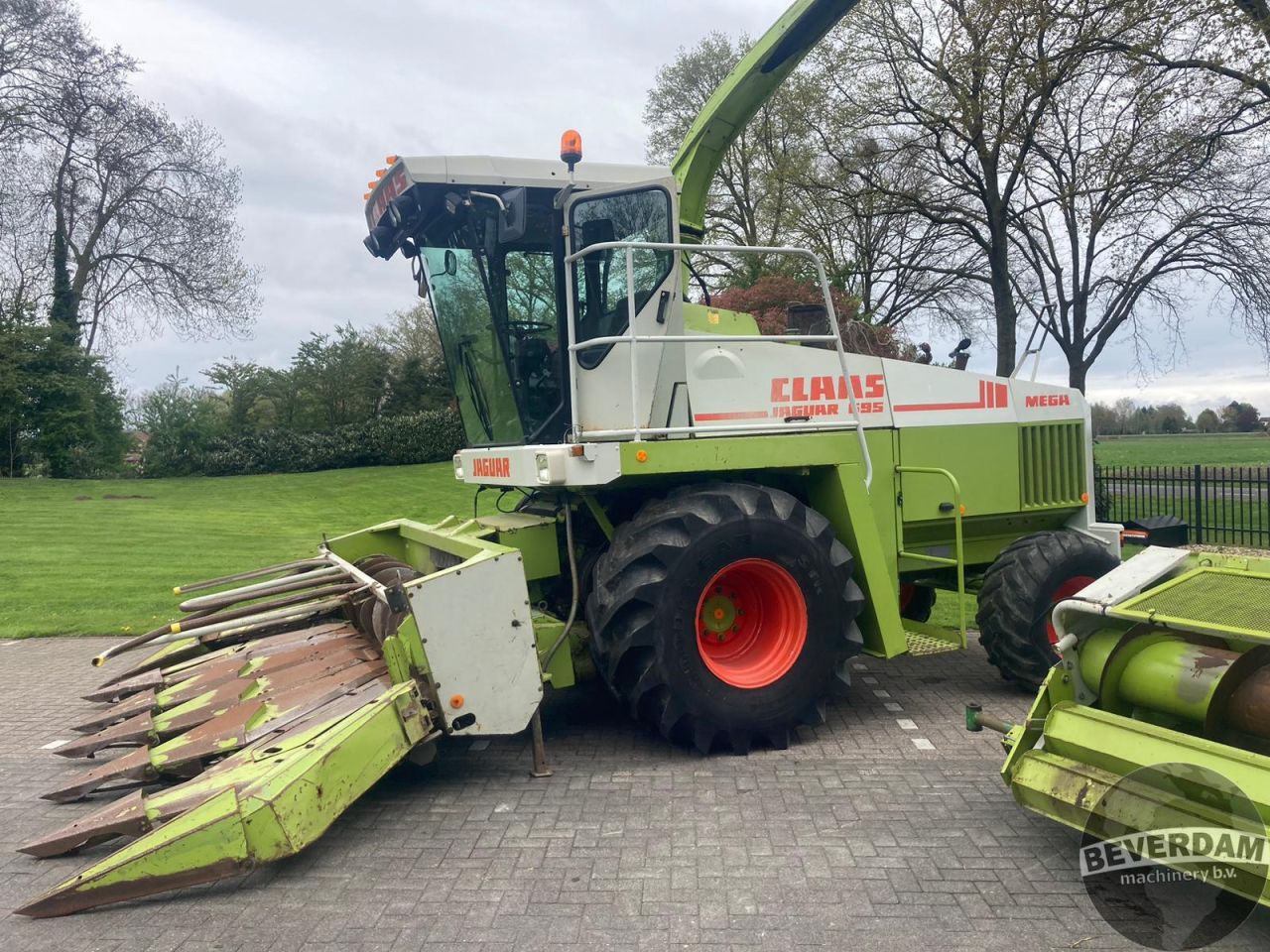 Claas Jaguar 695 Mega