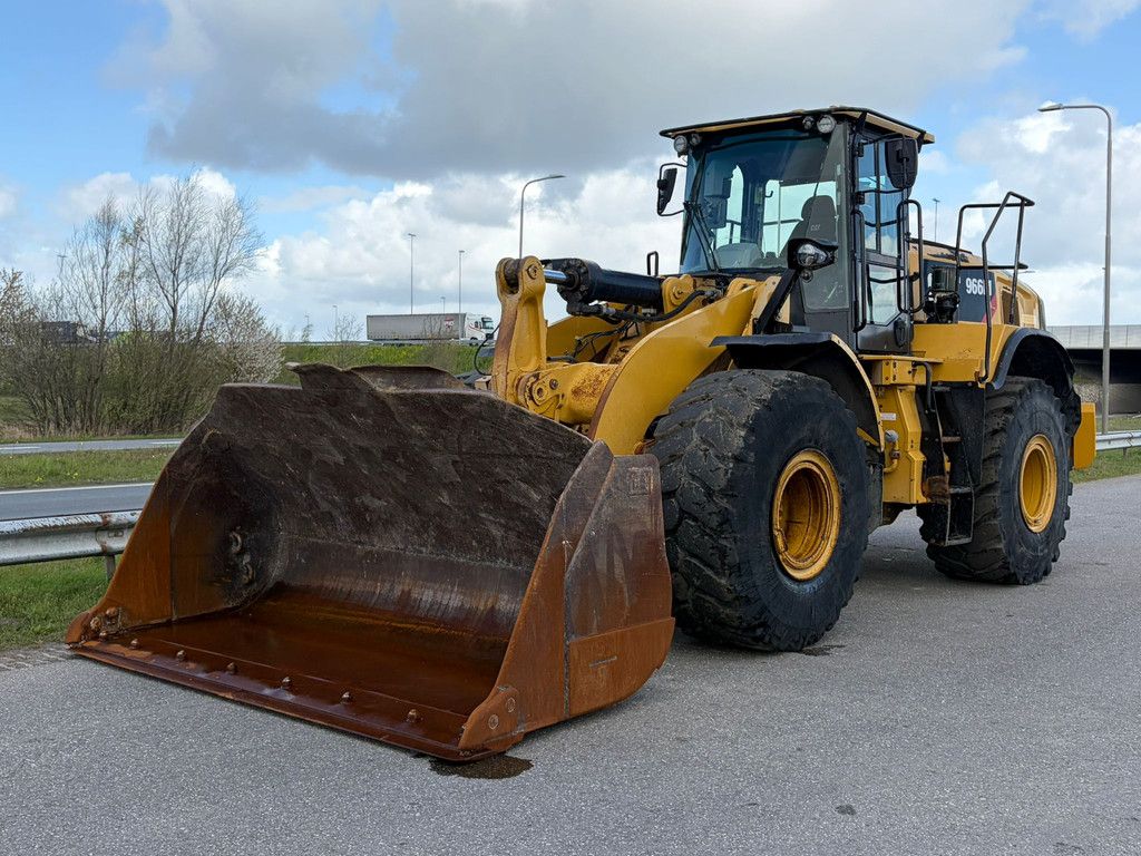 Caterpillar 966M