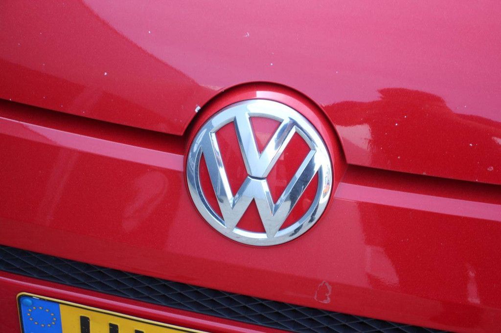 Volkswagen passenger car move up! BMT 4-door Petrol 60hp 2015