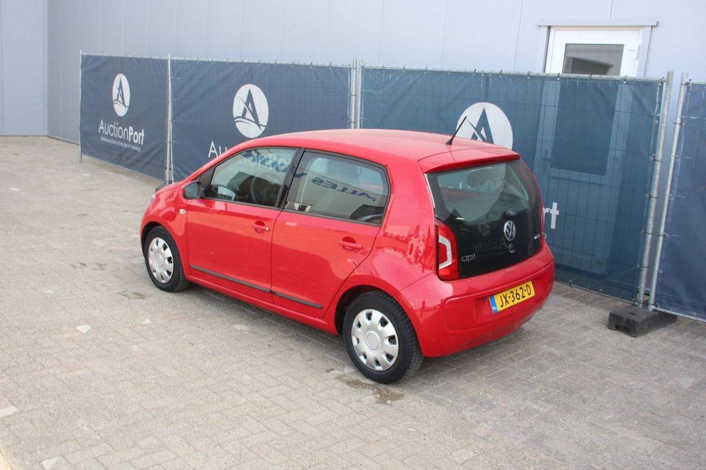 Volkswagen passenger car move up! BMT 4-door Petrol 60hp 2016