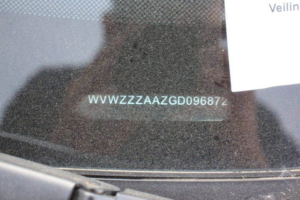 Volkswagen passenger car move up! BMT 4-door Petrol 60hp 2016