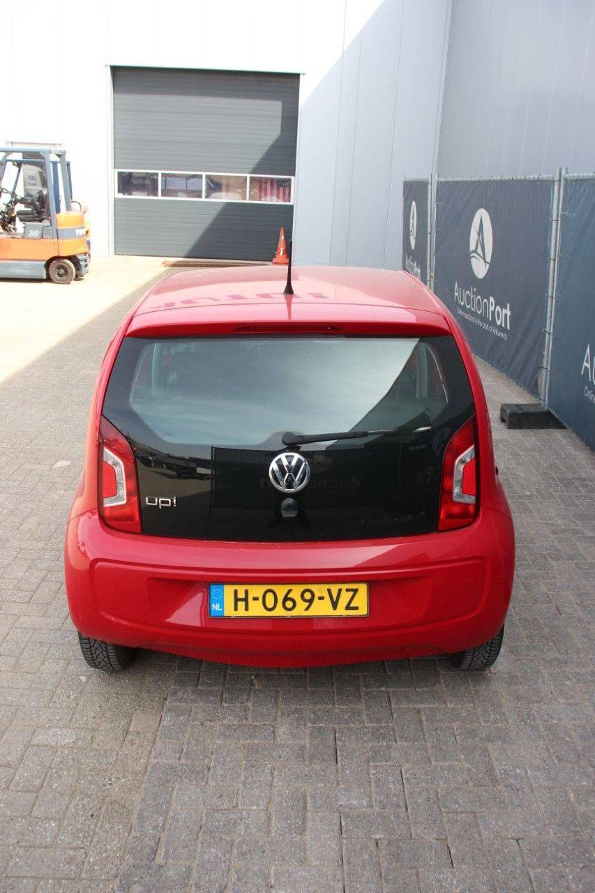 Personenauto Volkswagen UP Benzine 60pk 2013