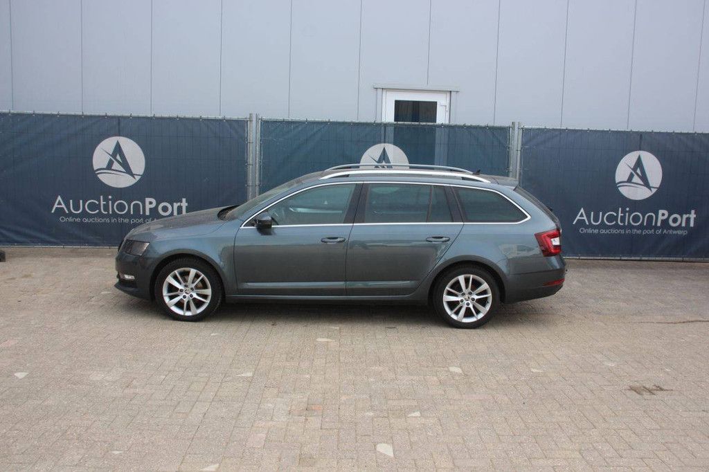 Skoda Octavia Petrol Station Wagon 150hp 2018 (Margin)