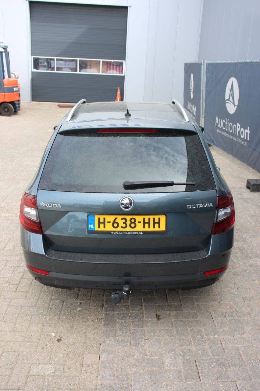 Skoda Octavia Petrol Station Wagon 150hp 2018 (Margin)